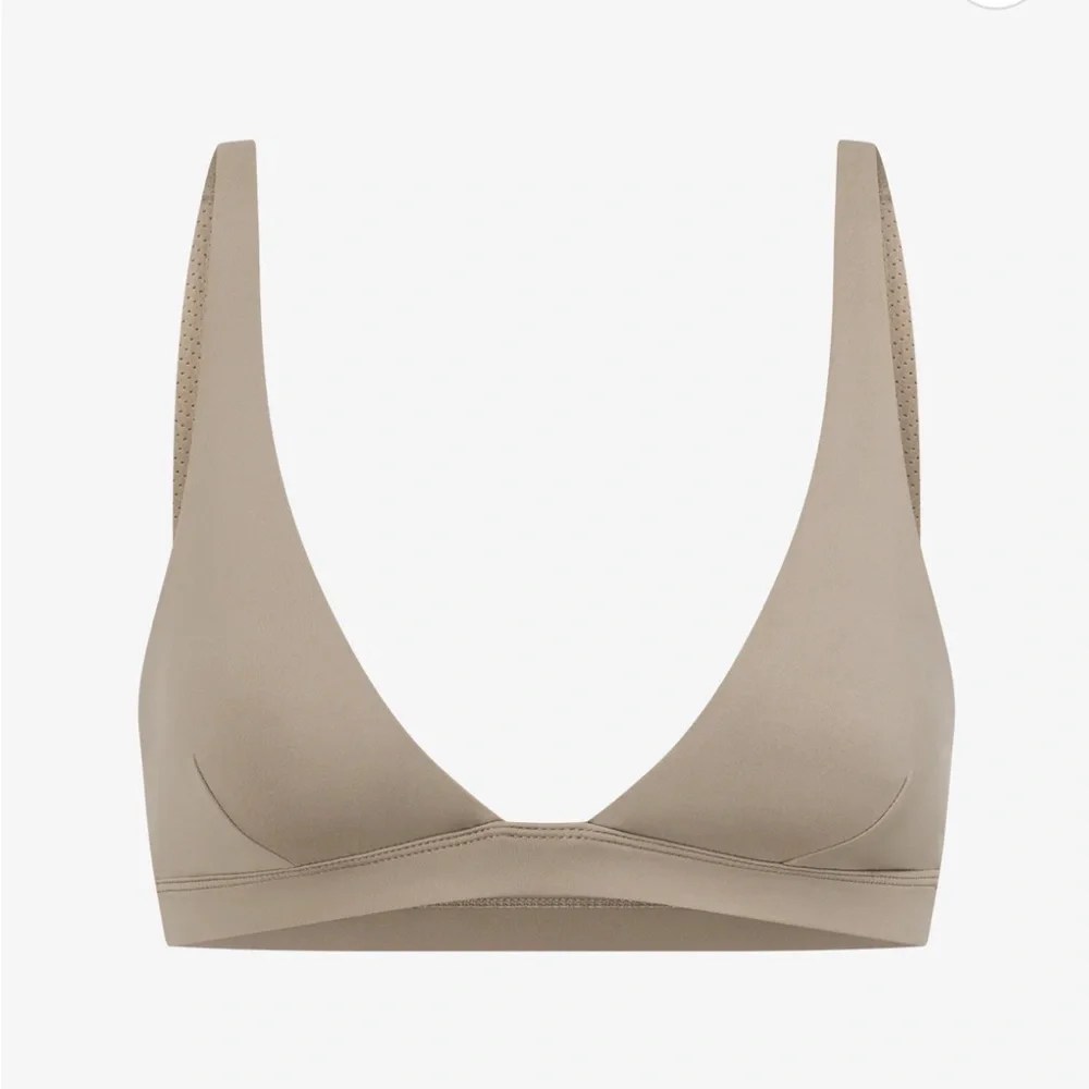 Tan Sports Bra. Brand new with tags and perfect for yoga, Pilates, solid core, - Picture 3 of 4